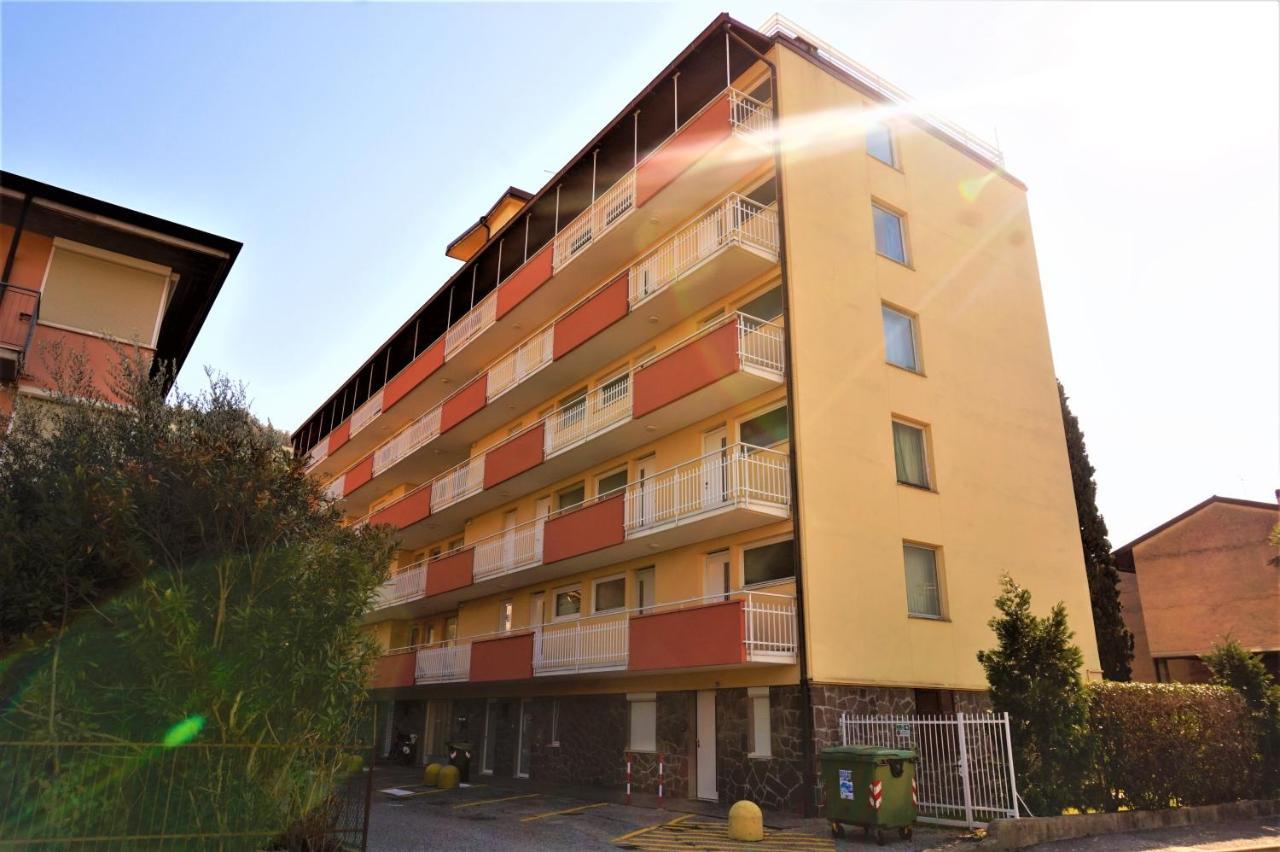 Apartment Brione Riva del Garda Buitenkant foto